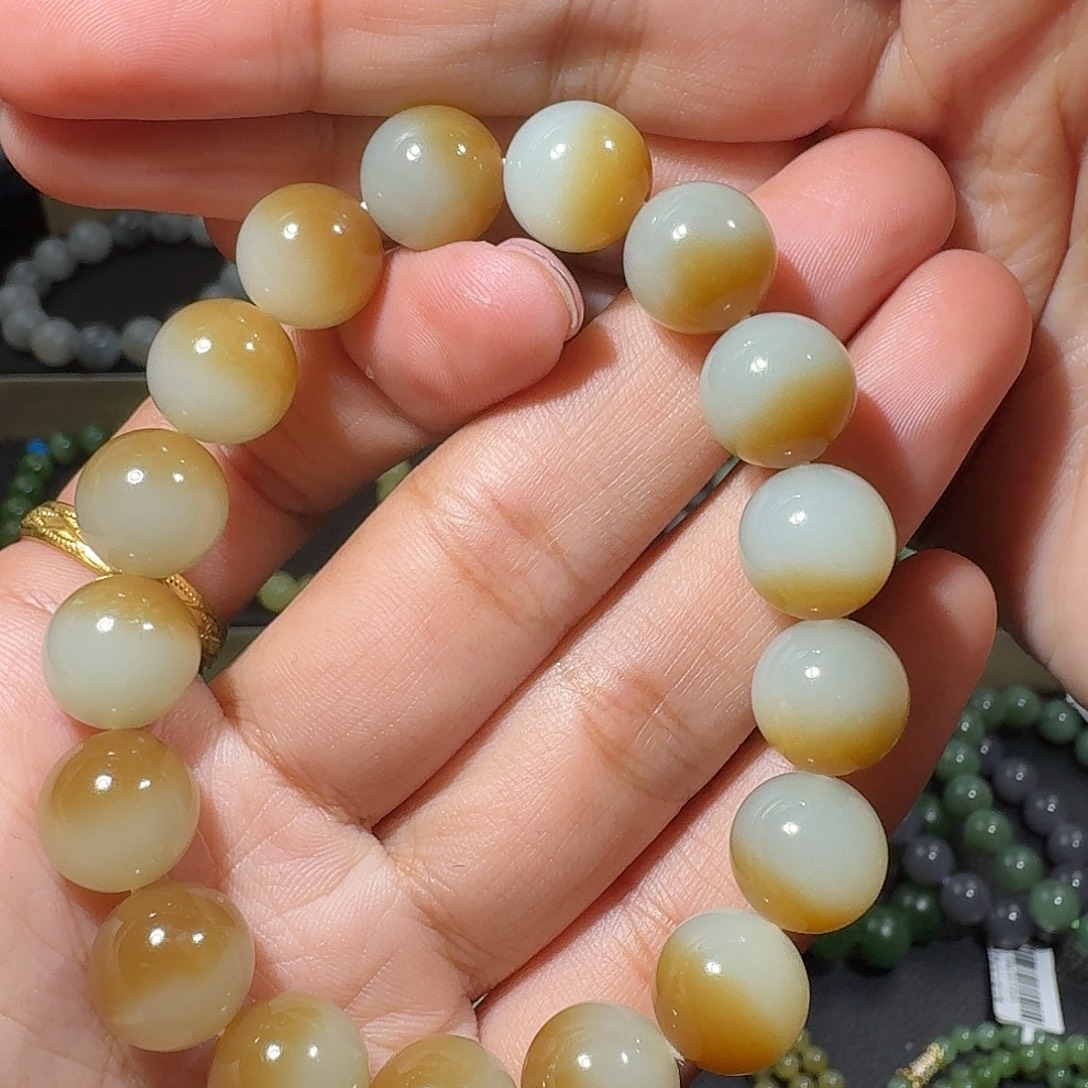 云***6和田玉未镶嵌手链