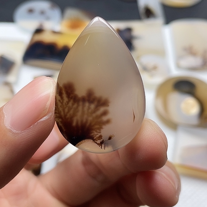 玛瑙/玉髓未镶嵌颈饰