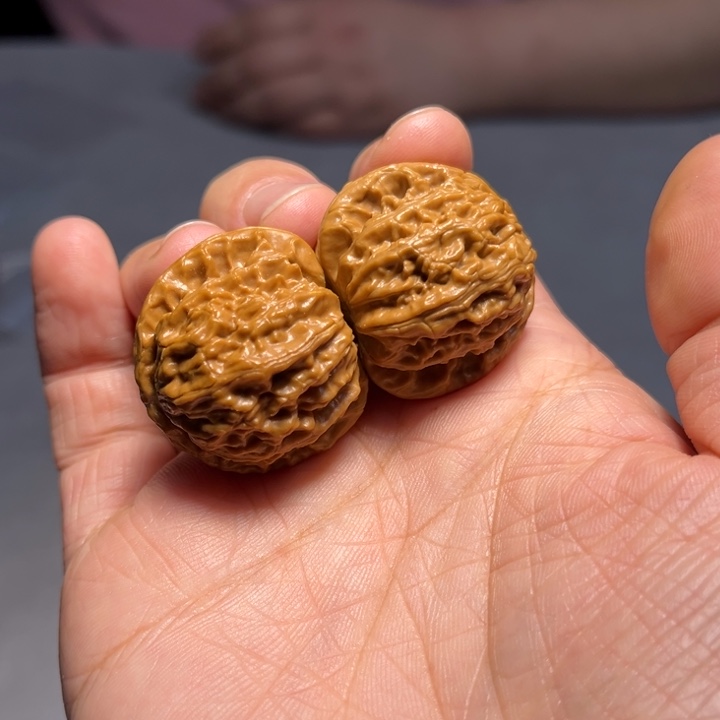 文玩核桃把件精品迷你白8297