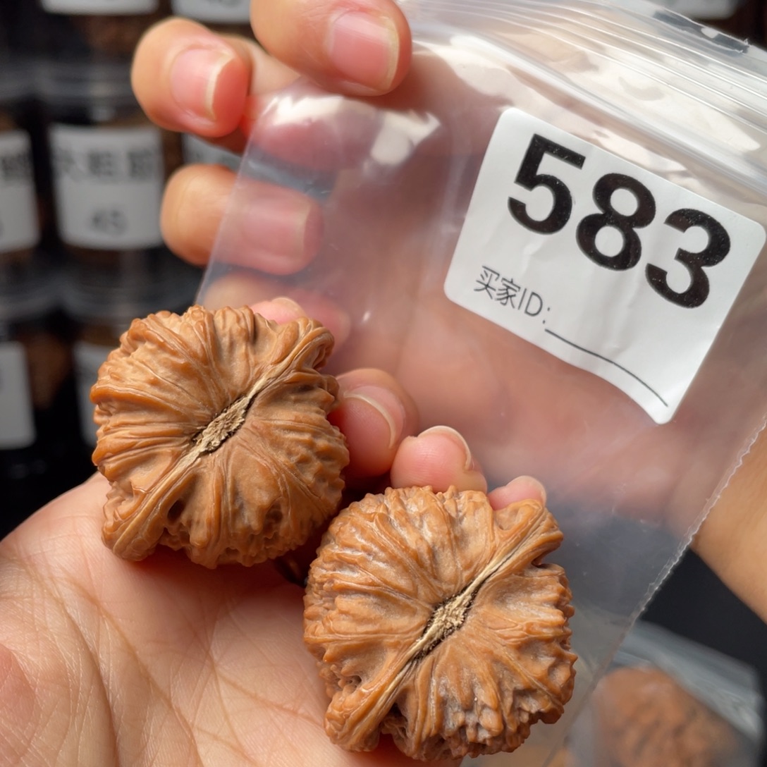 文玩核桃把件40闷白