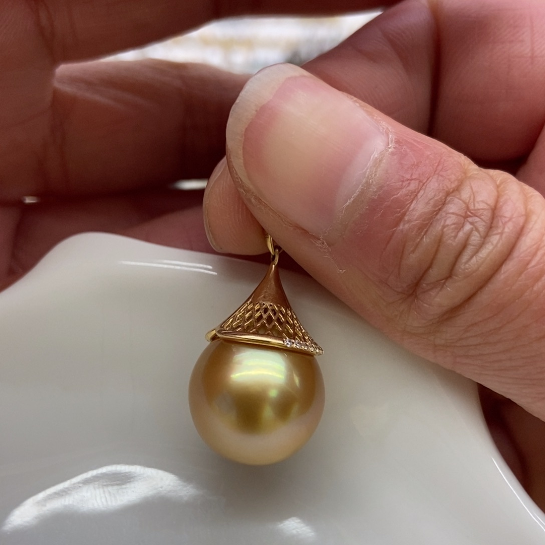 海水珍珠吊坠(不含链)18K金镶嵌