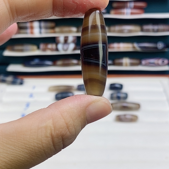 李***言玛瑙/玉髓未镶嵌颈饰