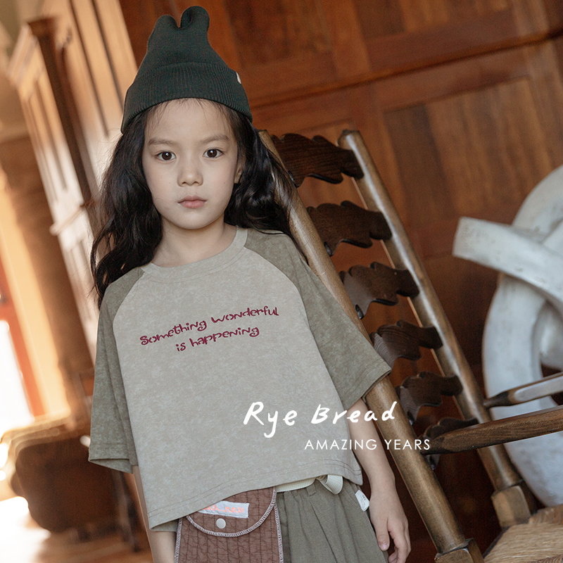ryebread/黑面包童装 韩系撞色拼接男女中大童字母刺绣短袖T恤4夏