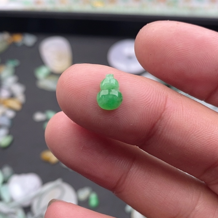 翡翠吊坠(不含链)未镶嵌周****鱼