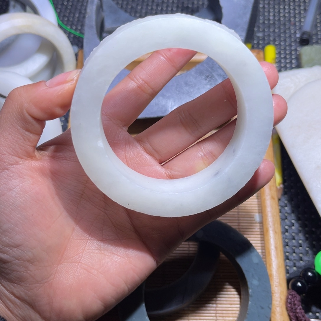 未镶嵌和田玉车挂洪*