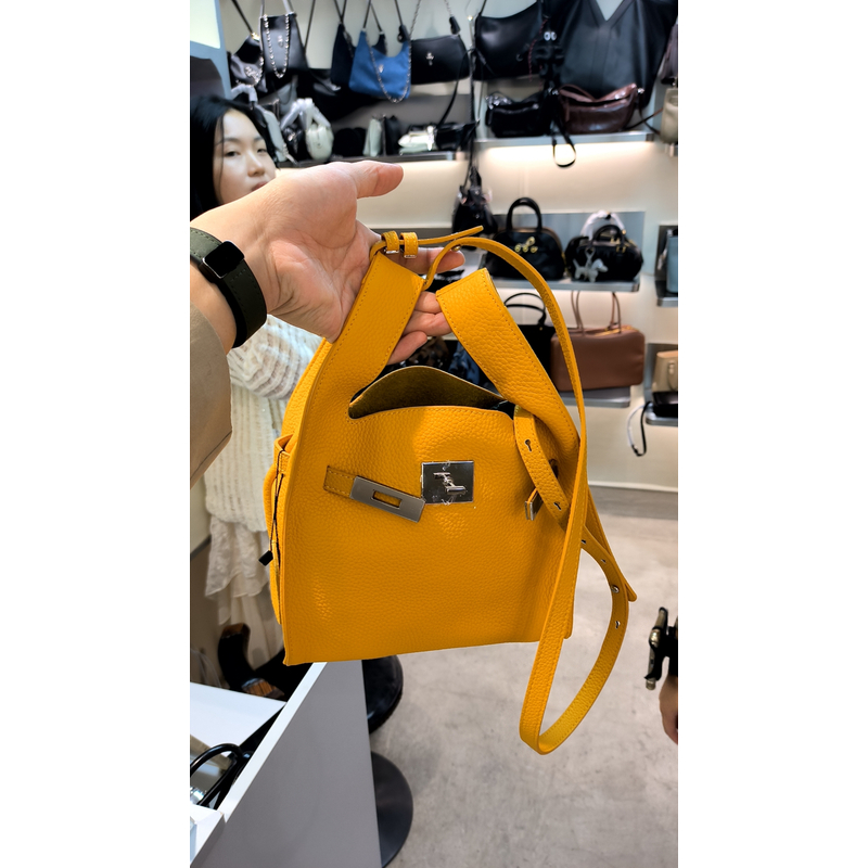 YUSHA/高档黄色口袋斜挎背心包-1566