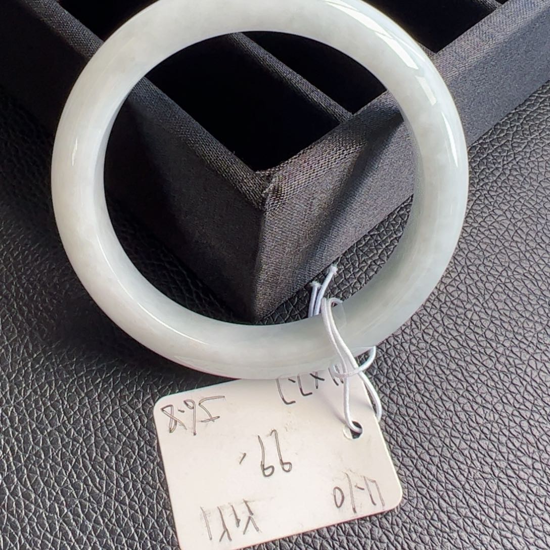 翡翠未镶嵌手镯56.5