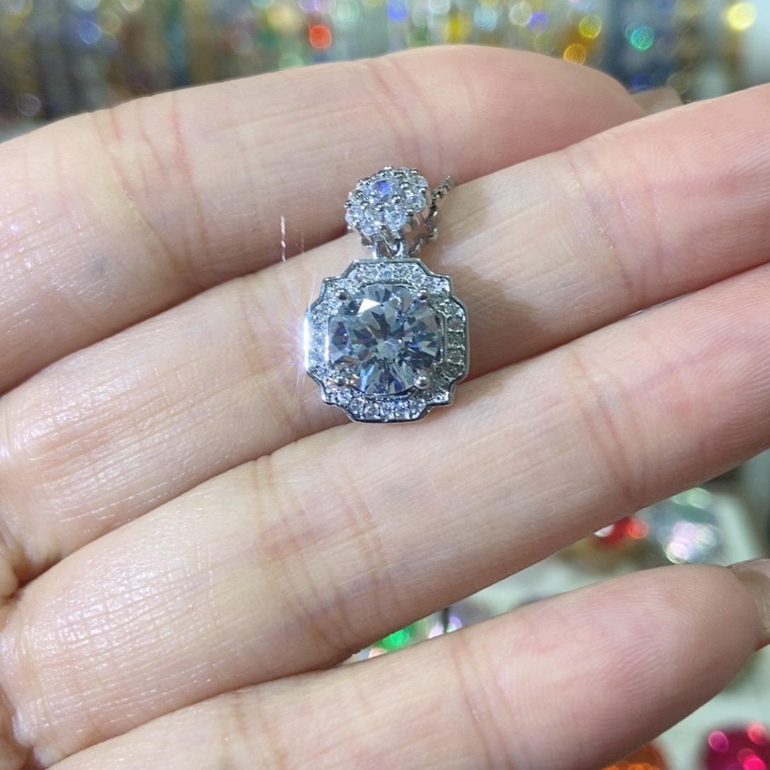 88锆石（处理）吊坠