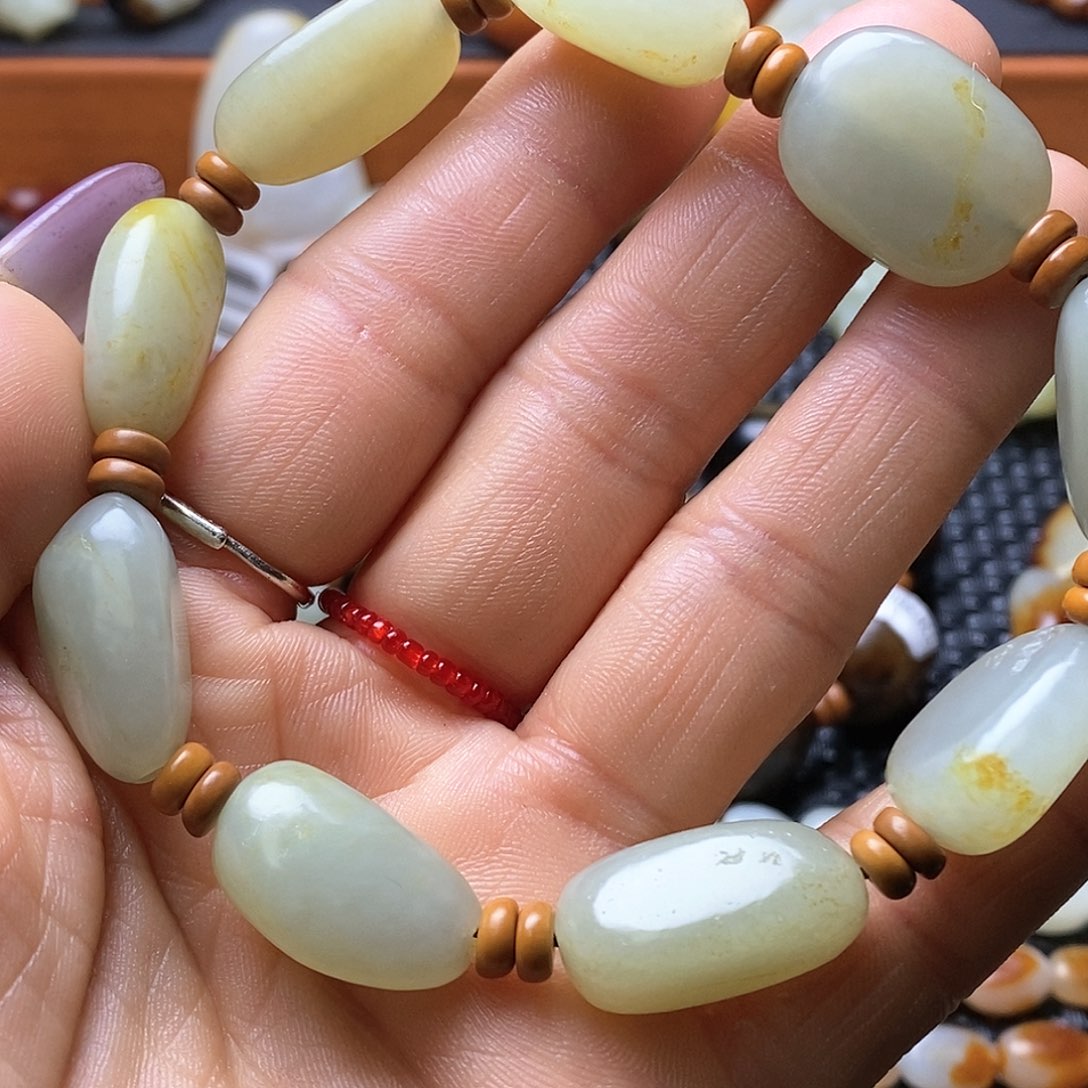 和田玉手链未镶嵌