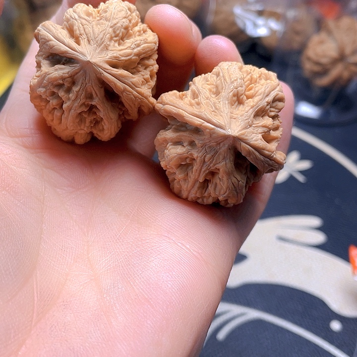 文玩核桃吊坠平谷粗筋