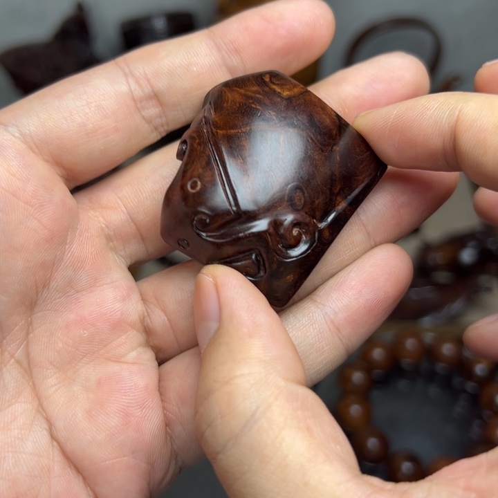 黄花梨/降香黄檀海南黄花梨老料瘤疤盾牌