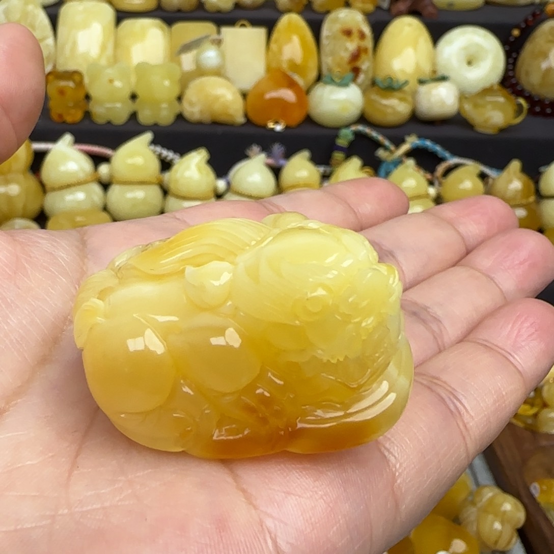 蜜蜡吊坠(不含链)未镶嵌不退换天然蜜蜡貔貅吊坠