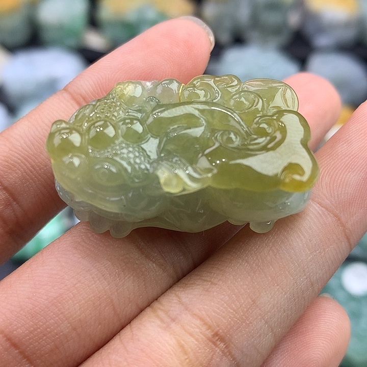 颈饰未镶嵌翡翠天然缅甸翡翠