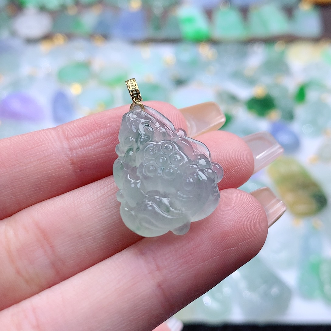 翡翠颈饰未镶嵌翡翠