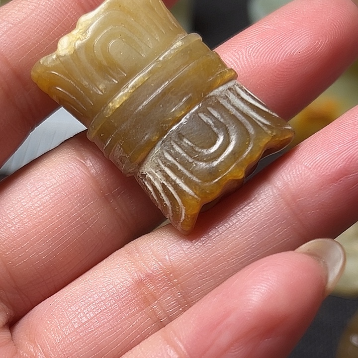 和田玉（糖玉）未镶嵌挂件