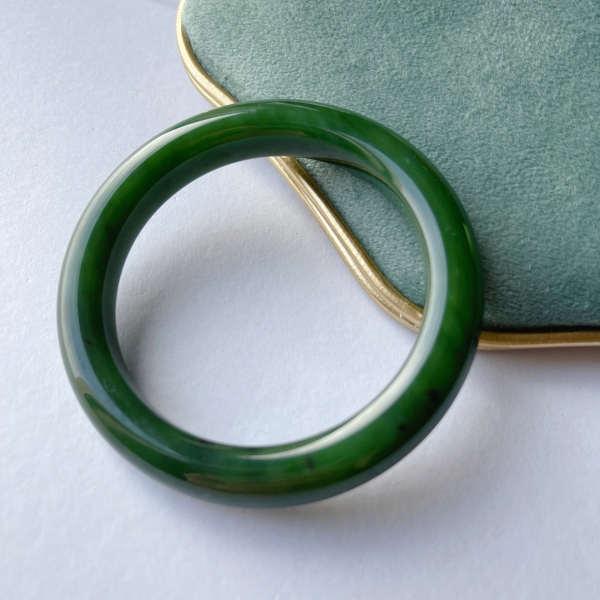 和田玉碧玉微黑手镯宽镯女款时尚