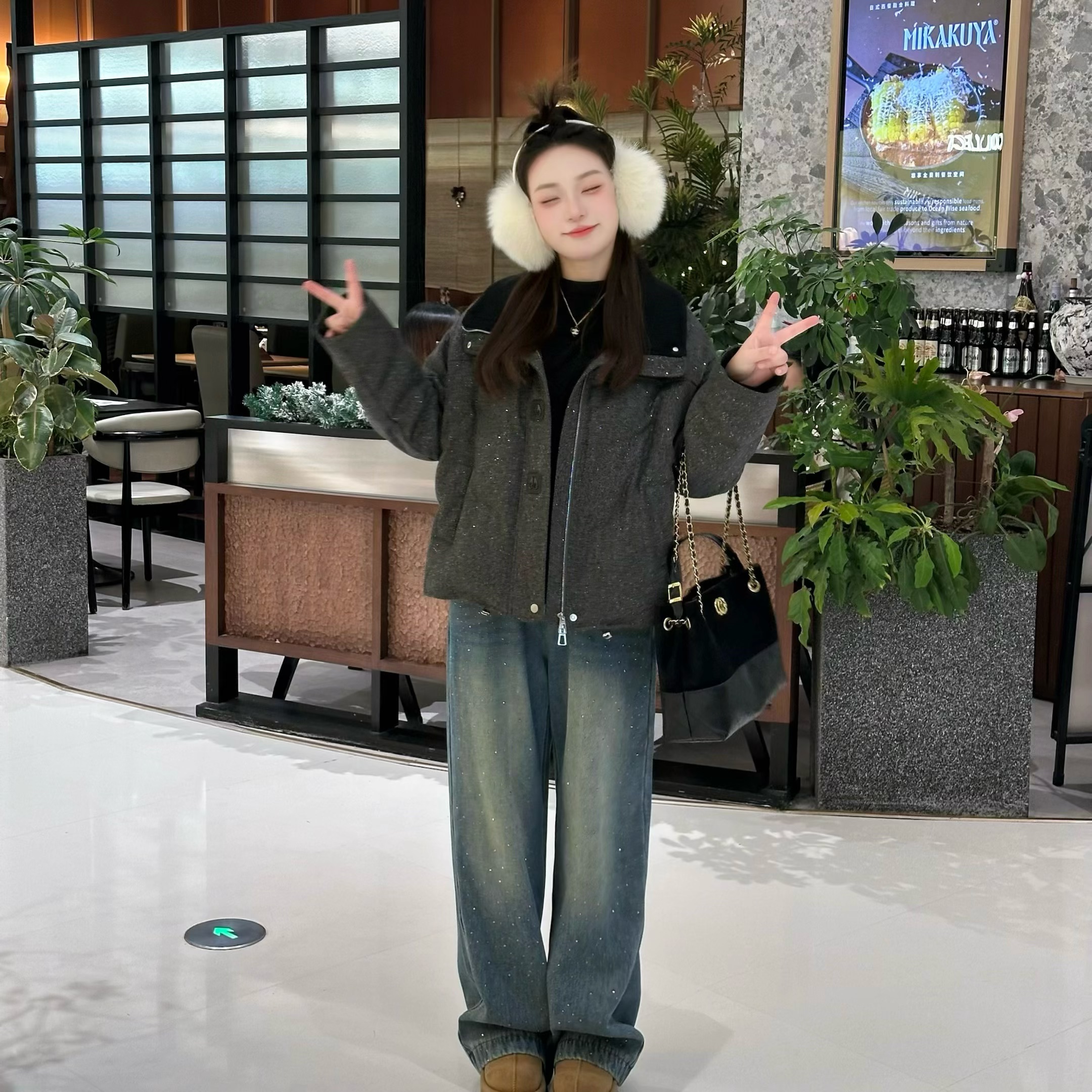 楠序魏魏微胖女装 冬季新款翻领百搭显瘦休闲90白鸭羽绒服NX16009