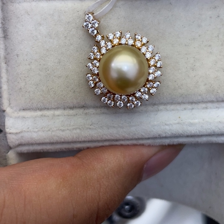 颈饰银S925镶嵌海水珍珠