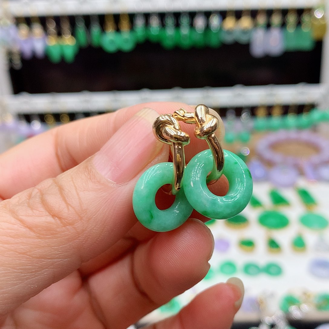 翡翠耳饰18K金镶嵌的