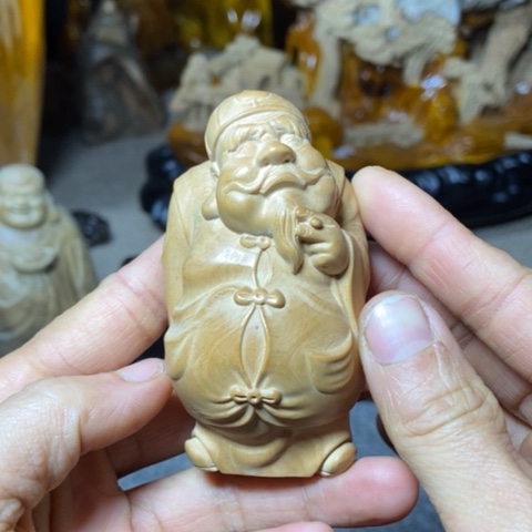 黄杨木小*地主的人生