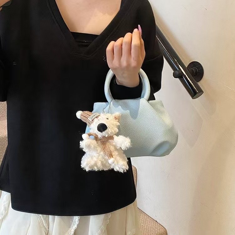 拍这个，点开有名字，24小时 发出，小众牌牌包，默认微瑕.NO退NO换