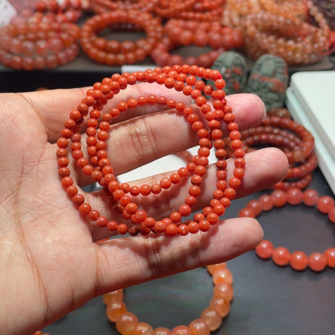 南红玛瑙手链未镶嵌