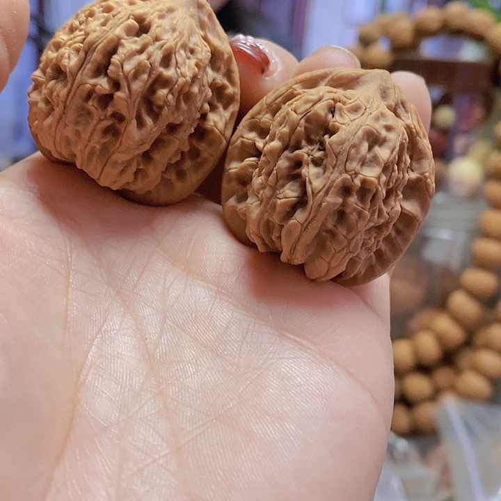 【闪购商品】文玩核桃把件35山神面蜡皮