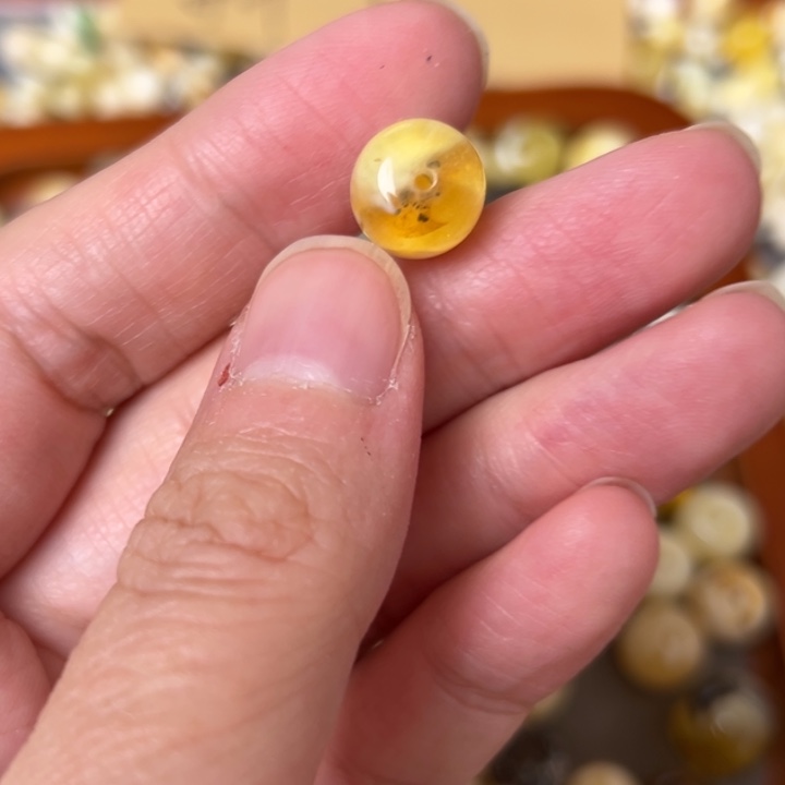 蜜蜡未镶嵌裸石10.2mm一个