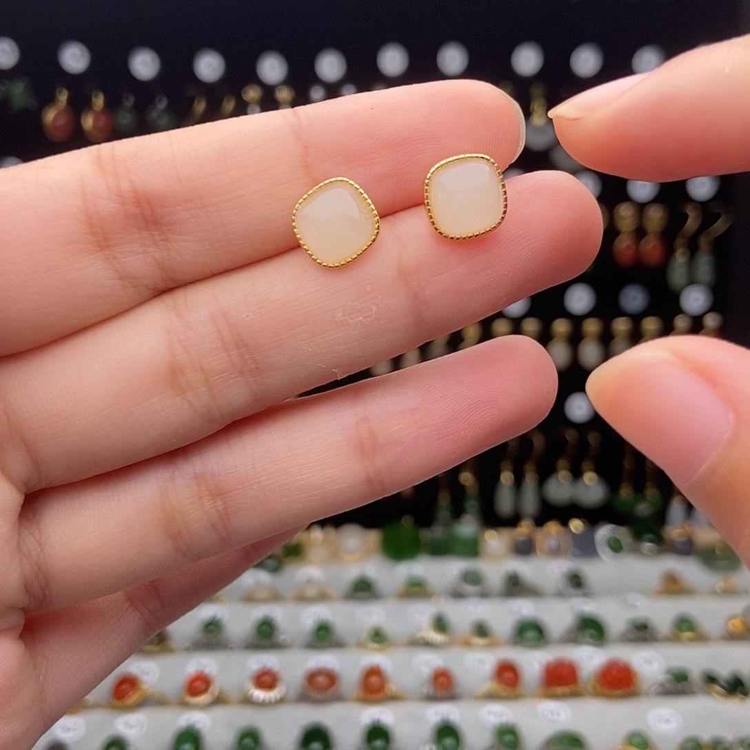 银S925镀金镶嵌和田玉耳饰