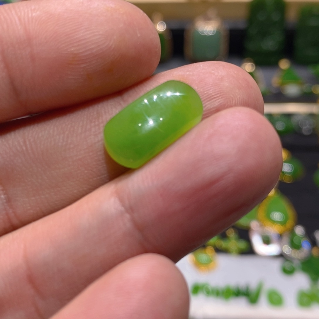 和田玉（碧玉）颈饰未镶嵌讷*