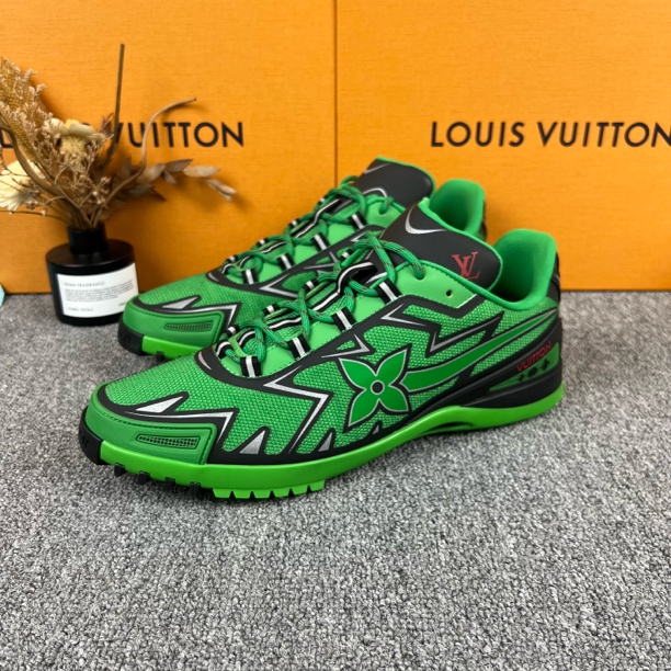 99新 LouisVuitton/路易威登 9码 绿色spirit跑步鞋 99新 /9044