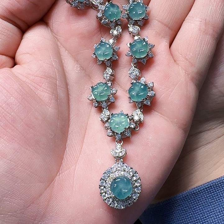 翡翠颈饰未镶嵌天然A货翡翠放漏