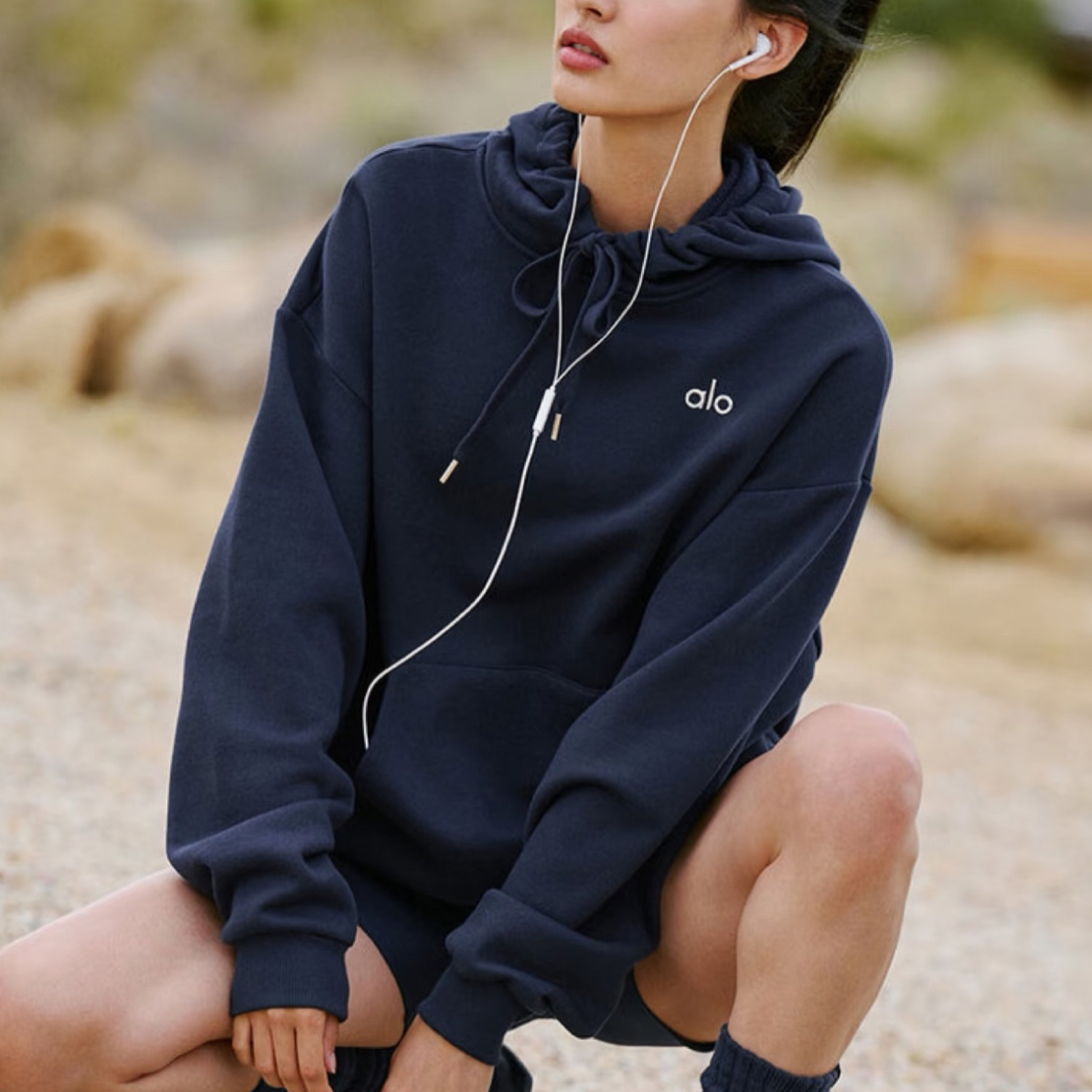 alo新款藏蓝套头连帽卫衣（no退no换）现货