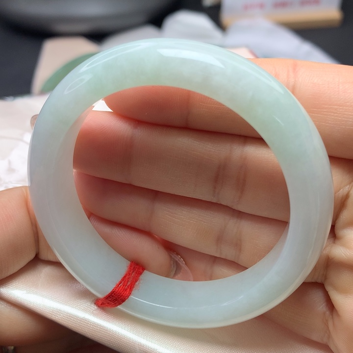 翡翠手镯未镶嵌53535454