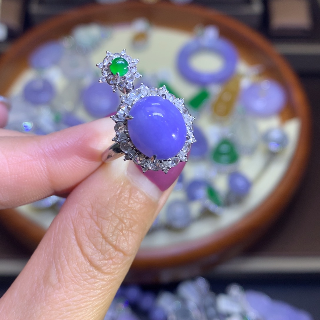 翡翠戒指18K金镶嵌翡翠