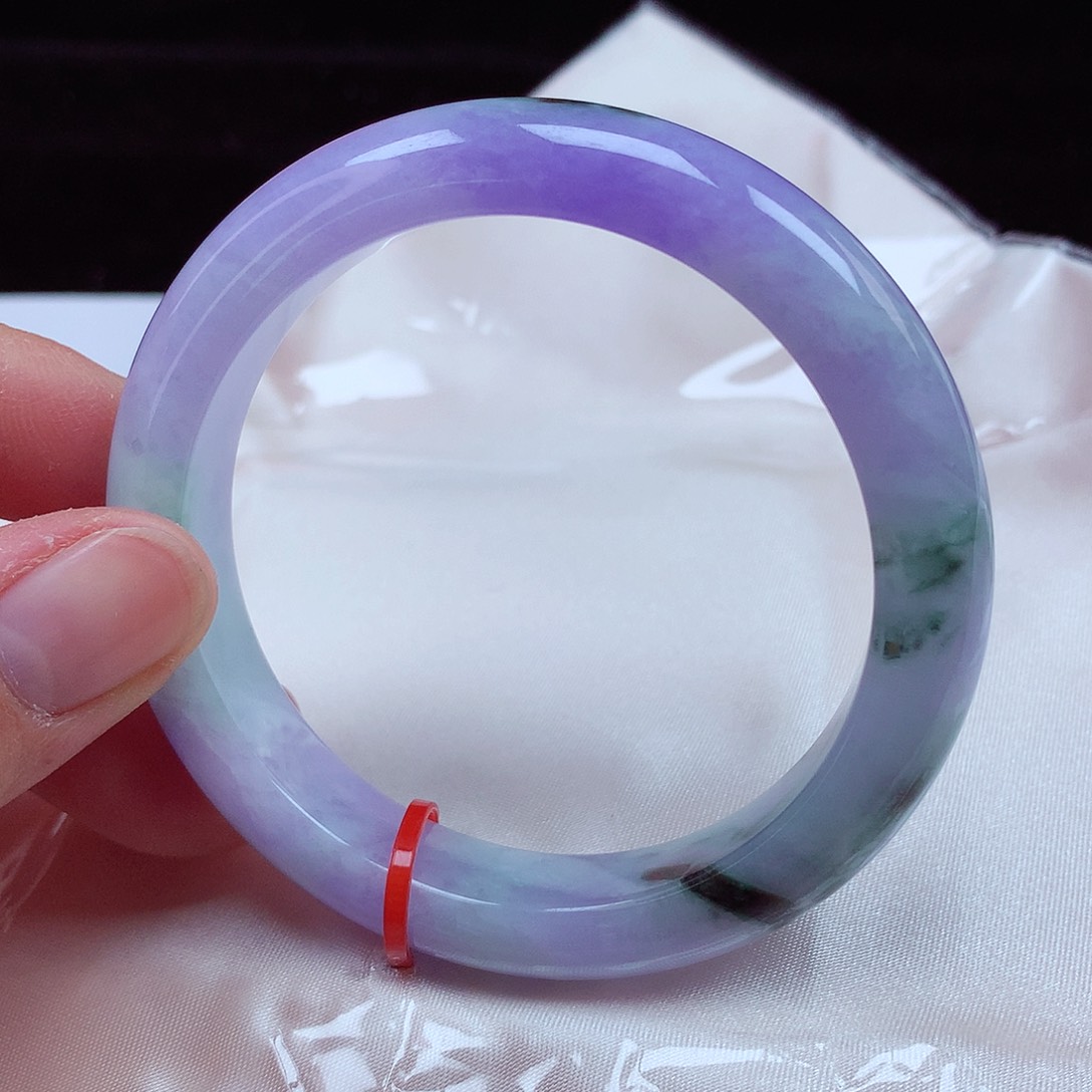 翡翠手镯未镶嵌55圈