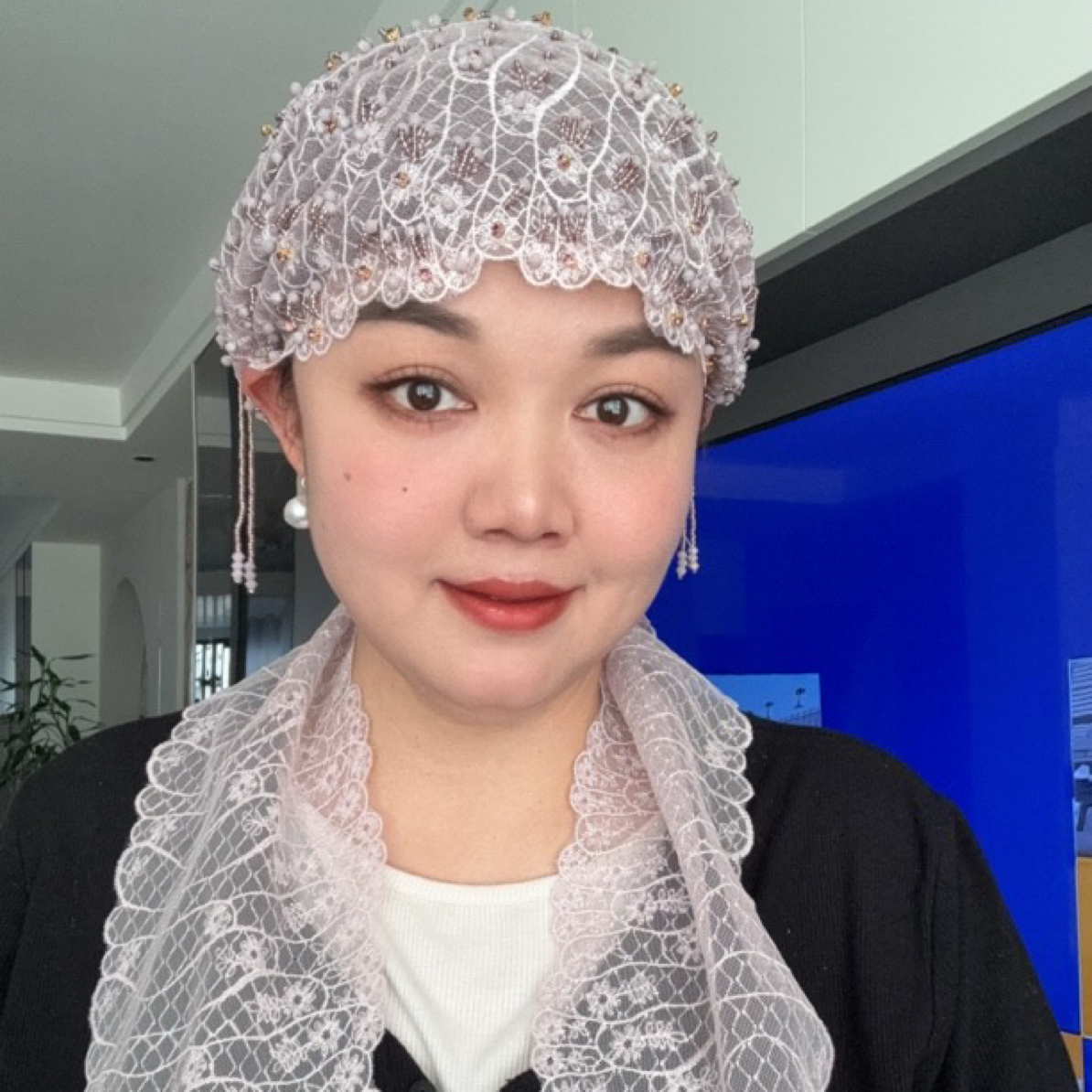 梦莎25 秋冬新款重工花刺绣 法式飘带帽四季通用女