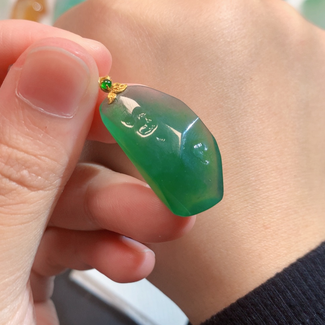 翡翠未镶嵌吊坠(不含链)35