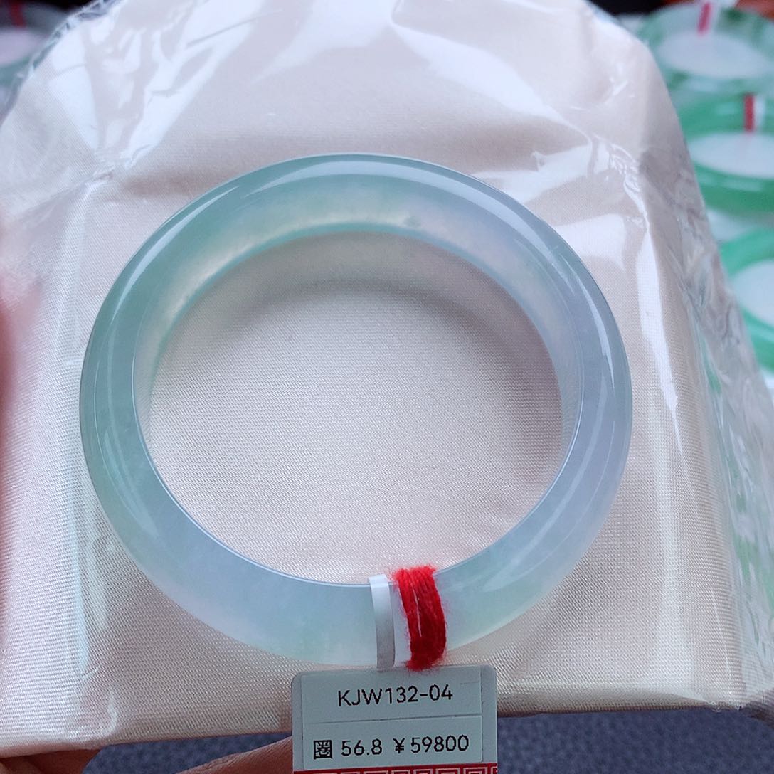 翡翠手镯未镶嵌56.57.58冰透起光 13.2淡春彩