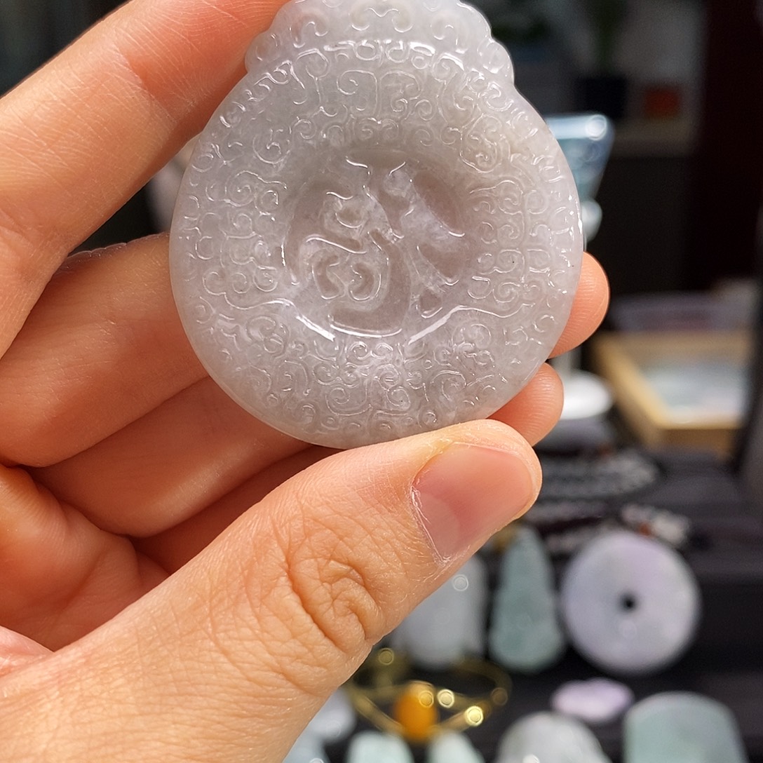 翡翠未镶嵌颈饰福