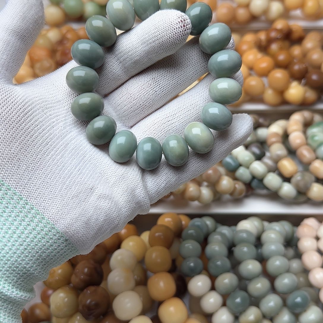 菩提根/象牙果手串是**吖微瑕1211