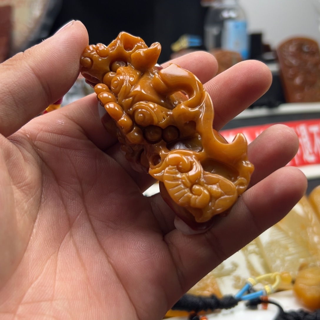 石英质玉（黄龙玉）未镶嵌多选发其一