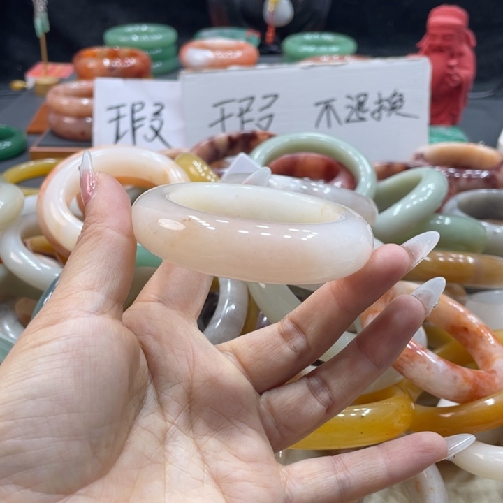 朦***胧石英质玉钛钢珠宝奇石