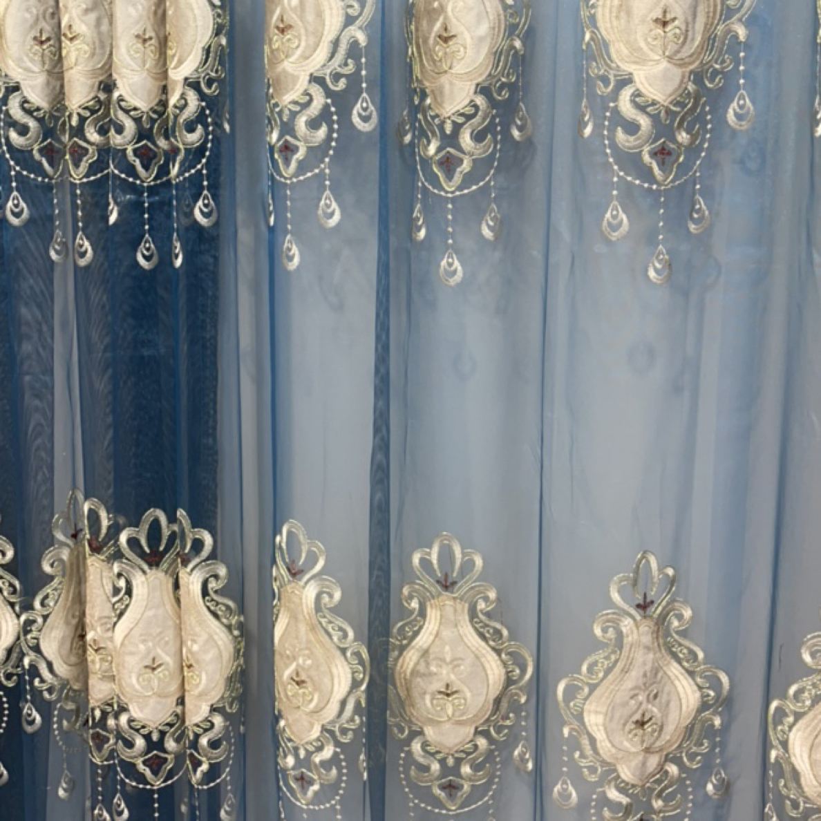 重工刺绣蓝色成品窗纱