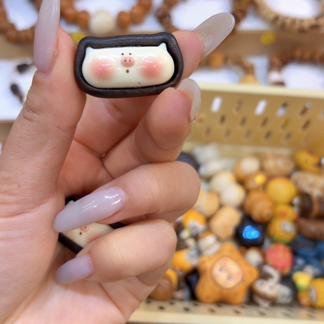 吊坠星月菩提小猪