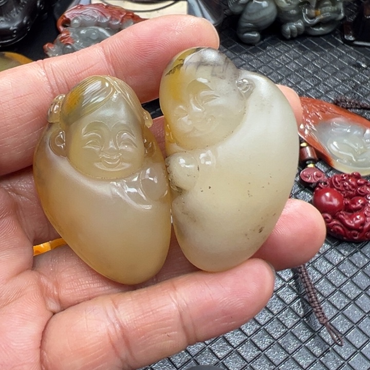 石英质玉（黄龙玉）颈饰未镶嵌