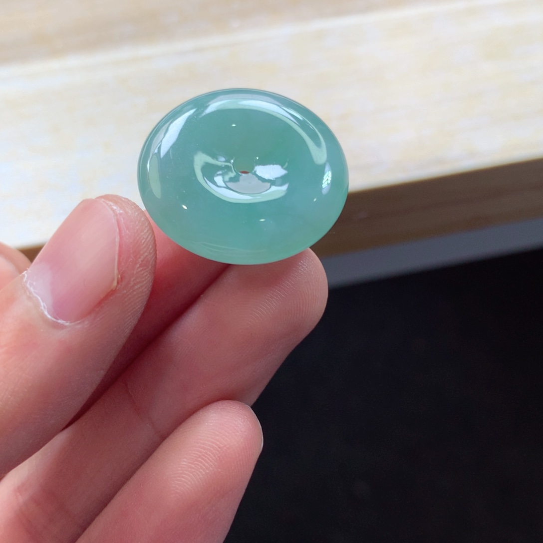 翡翠颈饰未镶嵌吊坠