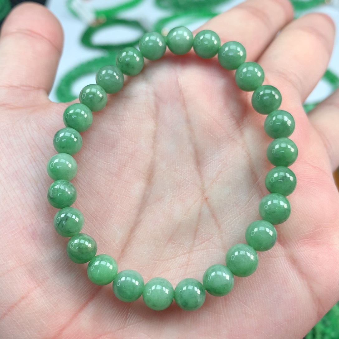 翡翠手链未镶嵌翡翠
