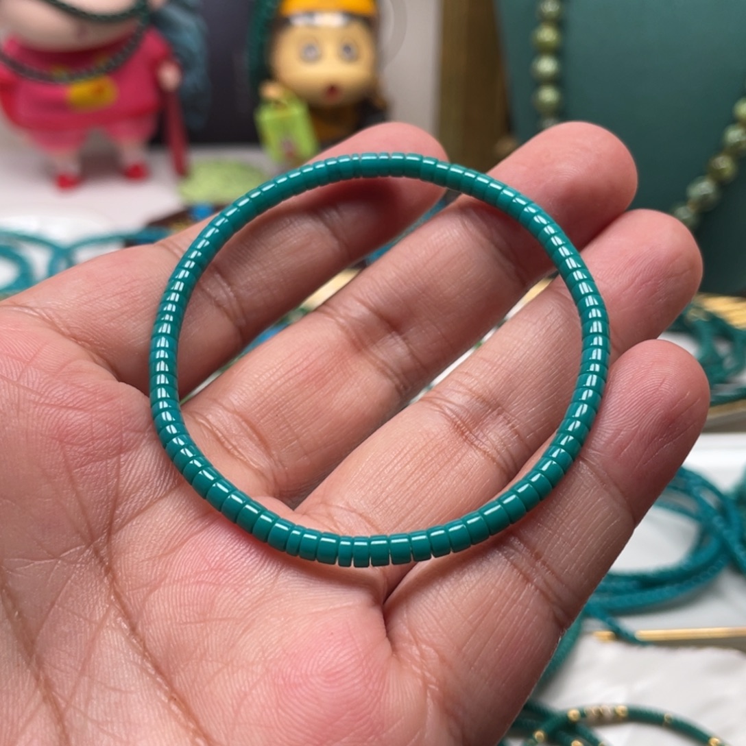 任****绿松石未镶嵌手串