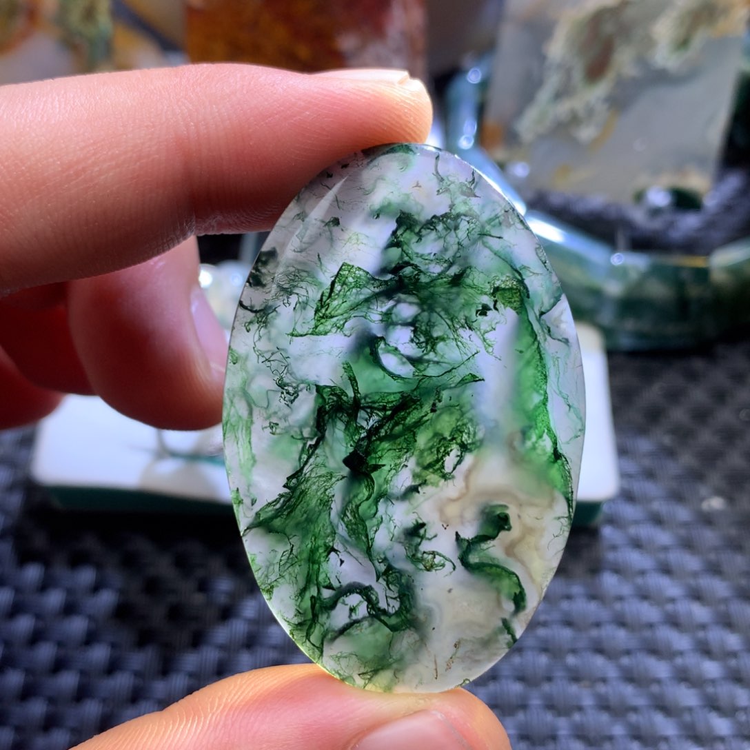 未镶嵌颈饰玛瑙/玉髓雾*加